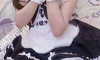 AT鲨的吊带裙写真，明明我只想介绍个衣服，结果顺便萌生了好多想法。
