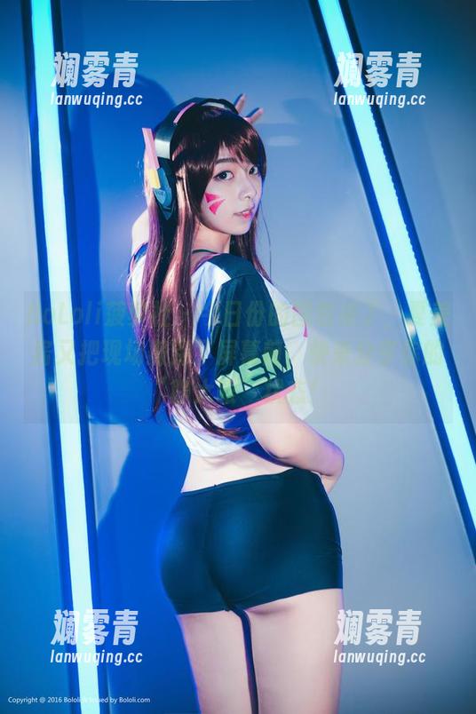 BoLoli菠萝社 - 今日份的图包来了，夏美酱又把现场搬到了屏幕前，快来分享你的“睁大眼”状态！