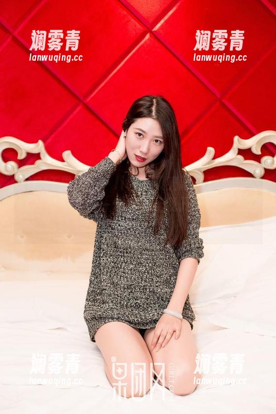 GIRLT果团网 - little贝壳喵私房新作：就《吊带》这一件事，让我开始怀疑我的审美。