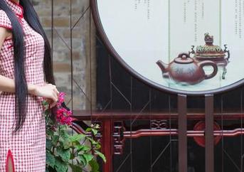 IMiss爱蜜社 – 小热巴的婚纱美图，合集中藏着多少小秘密呢？