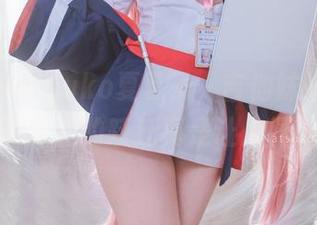在线看Natsuko夏夏子，吉他妹妹，这从业余到专业的跃迁真是让人佩服啊。