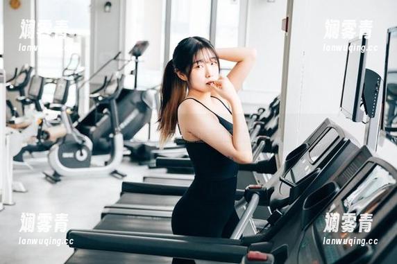 Sonson(손손)空姐高清图包，人工降落也不过如此紧张致志！