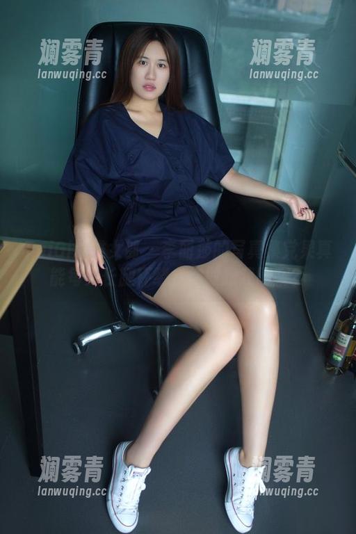 TuiGirl推女郎 - 李丽莎的写真集党果真能每天长腿环绕，你敢跟我聊聊？