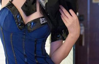 TuiGirl推女郎 – 李丽莎的写真，吊带总能让人目光停留，不自觉想多看几眼。