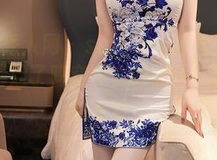 Xiuren秀人网 – summer宝宝变身护士，原图聊起了阵容多变的照片，猜会不会被点赞？