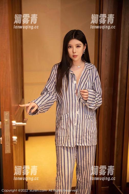 Xiuren秀人网 - 南初妹妹的全套写真，镂空彰显那种若即若离的美感