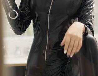 Xiuren秀人网 – 周慕汐fairy职业制服OL作品集：这穿搭都能让我想多了，这算不算职场诱惑最新？
