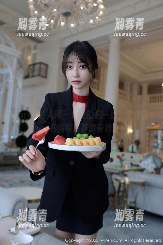 Xiuren秀人网 - 修女的另一面，奈汐酱nice私房写真展露曼妙身姿