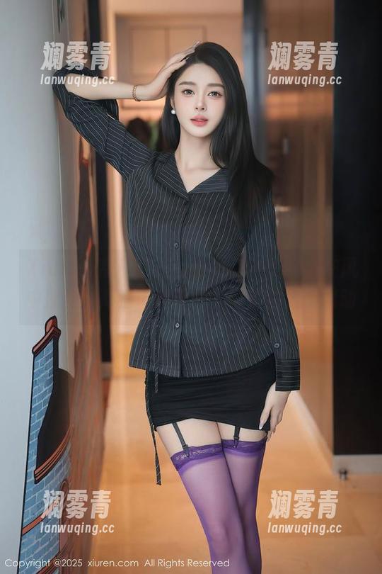 Xiuren秀人网 - 小甜angle的红裙在风中摇曳，高清图集带你见证这动人的舞动