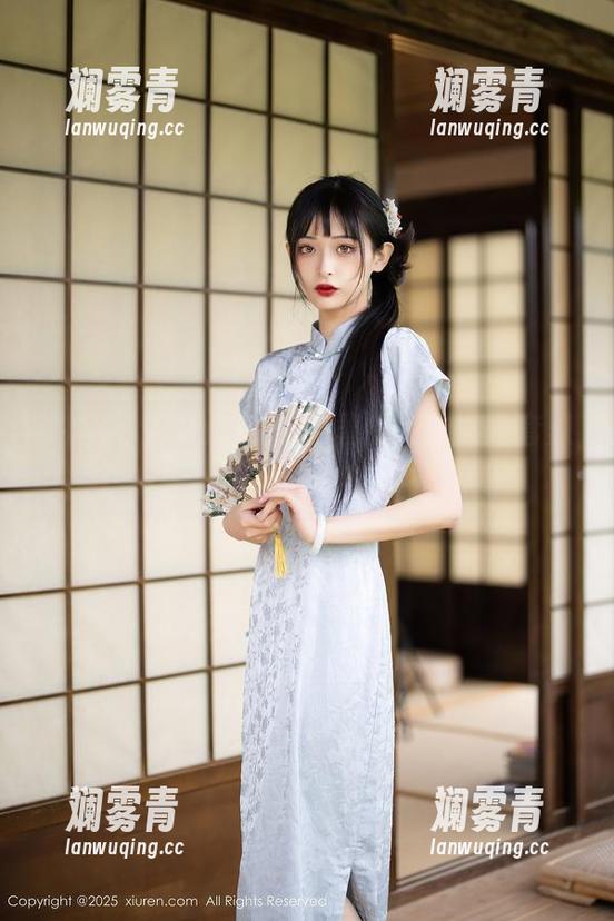 Xiuren秀人网 - “拍黄瓜girl”全套黑色图集——给你一个不一样的调调。