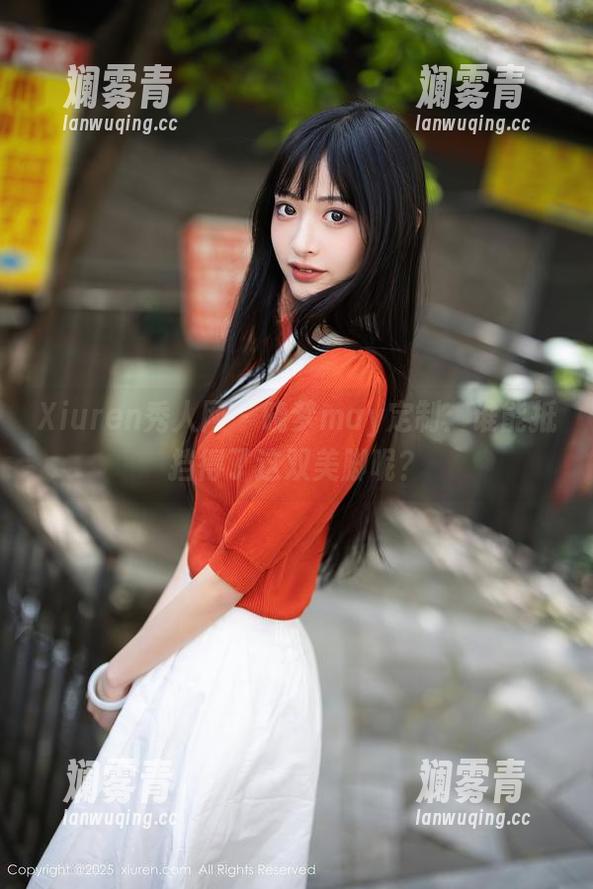 Xiuren秀人网 - 晓梦may定制：谁能抵挡得了这双美脚呢？