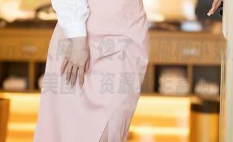 Xiuren秀人网 – 馋了，柚柚小奶瓶的天台美图，资源真丰富啊