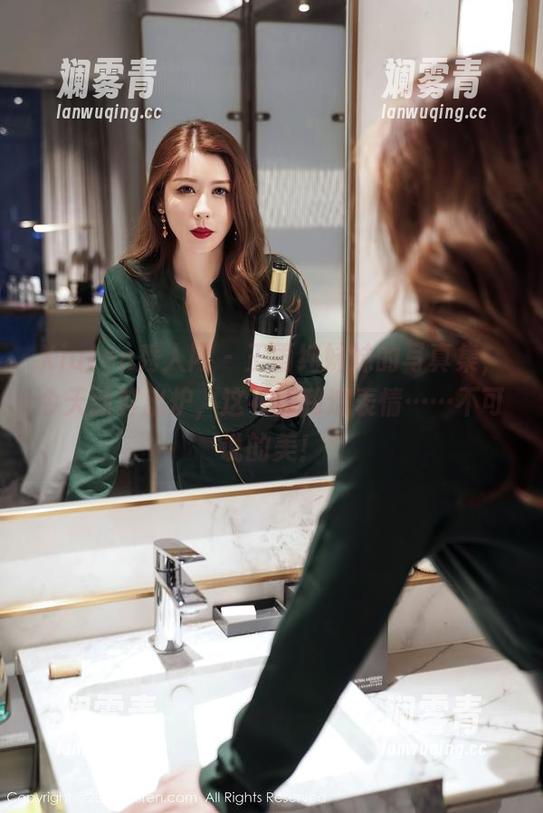 Xiuren秀人网 - 王雨纯妹妹的写真集，今天新鲜出炉，这衣服和这表情……不可说的美！