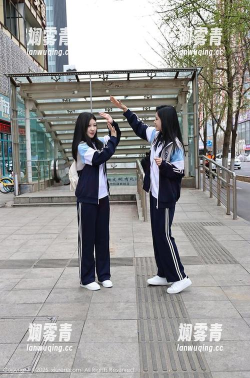Xiuren秀人网 - 全新水手服套图更新！开心的是甜白酱再一次把海的气息带到了我的电脑旁边！