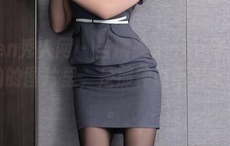 Xiuren秀人网 – 当糯美子nini穿上短裙，私拍的图片里，是那种说不出来的意味。