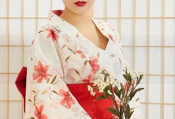 YouMi尤蜜荟 – 免费美图，娜依灵儿让校服焕发新生命