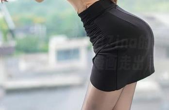 YouMi尤蜜荟 – 战姝羽Zina的制服福利，原图里的她犹如漫画走出屏幕！