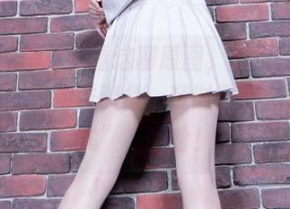 beautyleg – 看这副原图，眼镜就像是Vanessa的魔法装备，随时开启“智者模式”，哈哈！