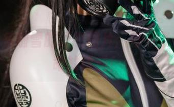 sally多啦雪的泳衣图片：每一张都是致命的诱惑！