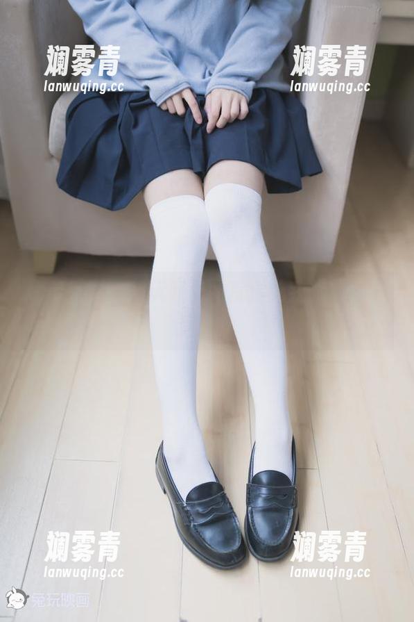 吊带草莓，兔玩映画的写真让我想起那个盛夏！
