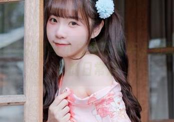 这是图包吗？可可小白兔在电车上勾勒女高中生的日常风