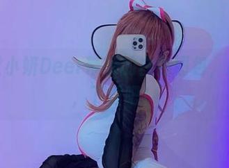 瞧，啾小妍Deer带来的白色图包，别害羞，下载吧！