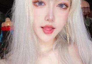 更新时间到，啾小妍的白色写真，让我心中火花四溅，真是没话说。