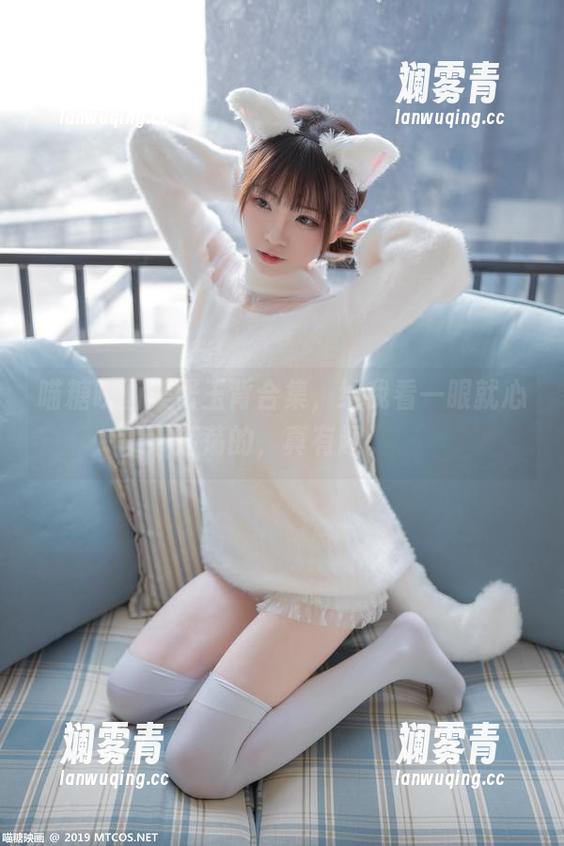 喵糖映画美臀玉背合集，给我看一眼就心荡荡的，真有趣。