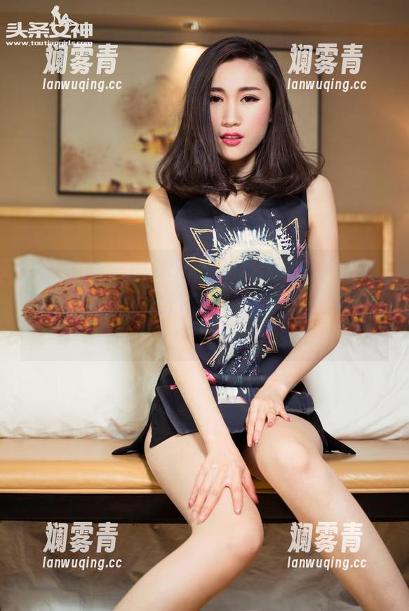 头条女神 - 进入Coco的私房JK，幸福指数突然上升，像是喝了杯‘快乐鸡尾酒’！