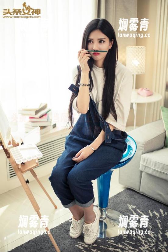 头条女神 - 当网袜遇上张梓然——新一辑写真集更新，脑洞大开啊！