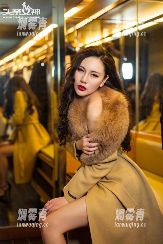头条女神 - 樊安妮的万圣节新作：化身小妖精，谁被吓到了？