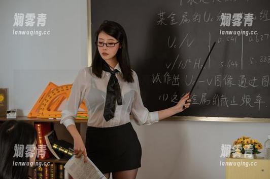 探寻牛仔裤的奥秘，奈汐酱Nice高清作品集，定义了每条裤子的格调！