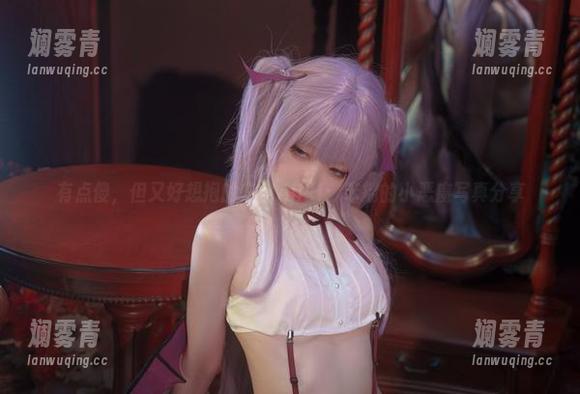 有点傻，但又好想抱的安食Ajiki：笨拙的小恶魔写真分享