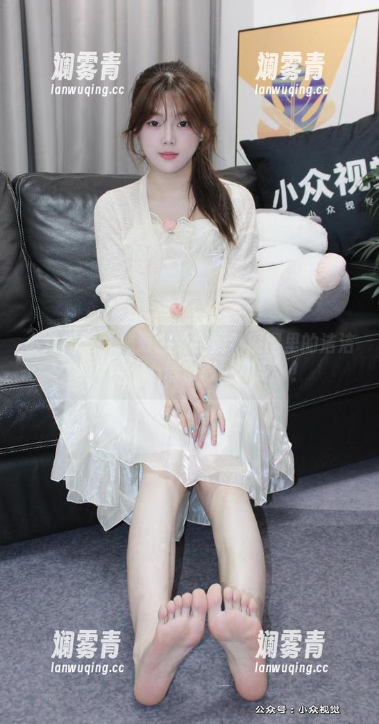 小众视觉 - 恋爱想做空姐？原图里的洁洁告诉你，心情也得‘打磨’！
