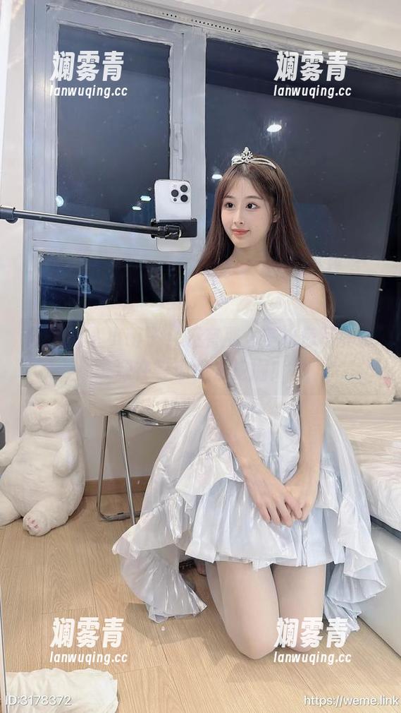 微密圈 - 小萌子，还有那么多粉色写真资源在等你我去挖掘！
