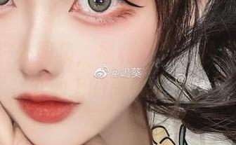 嶋葵的户外图集，福利栏目一秒送达，绿草地上的高级诱惑？