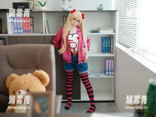 这不是简单的图集，秋月爱莉的美在幼水铃衣的照片中活灵活现，咋舌不已！