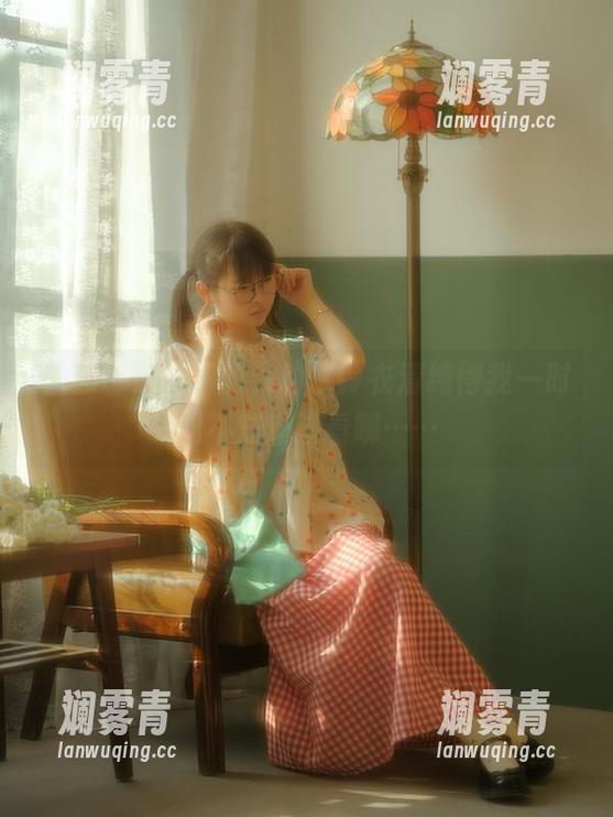 视频也是高清的，幼水铃衣清纯得我一时间不知道该看哪……