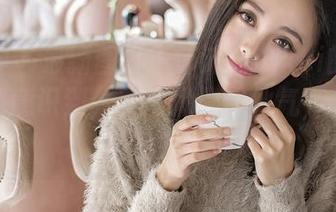 推女神 – 最新图库中沛沛Eankei的白裙，让我意识到，原来优雅和仙气，都是裙圈出来的！