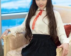 推女郎 – 艾栗栗和她的红裙，哼！让我在同事面前又要能打又要能穿得好！