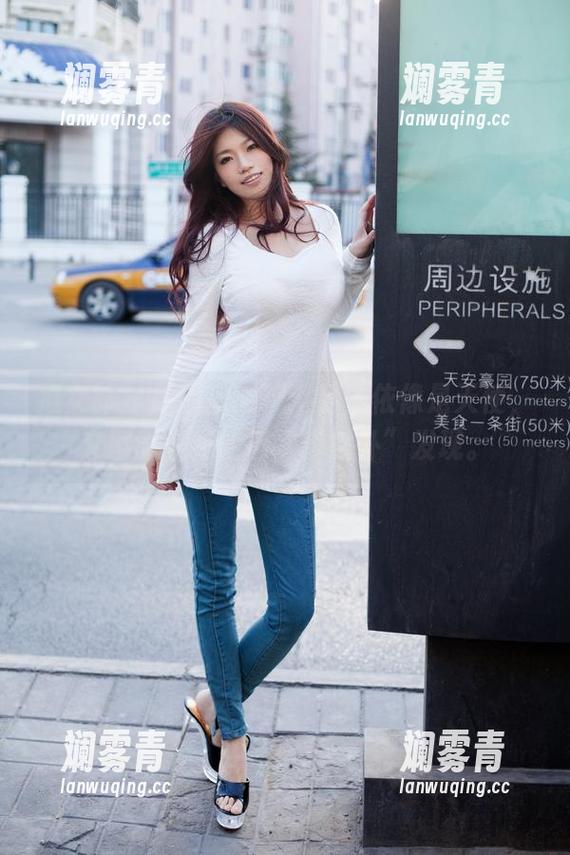 推女郎 - 原图里的护士赵惟依像是天使，套图则是我的每次“意外”发现。