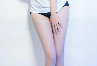 推女郎 – 连欣的皮衣写真集——一不小心就成了气场王！