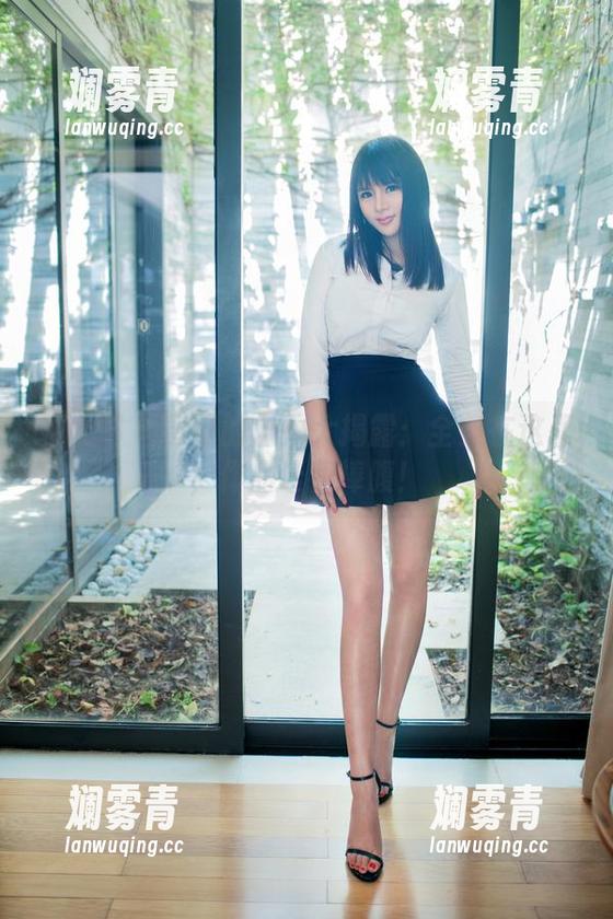推女郎 - 黄可的自拍大揭露：全集在这里，作品让我捧腹！
