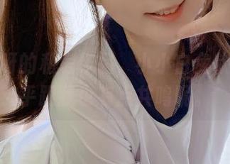 是依酱呀的私房作品，小小白兔软软，似乎跟我也有点共鸣呢。