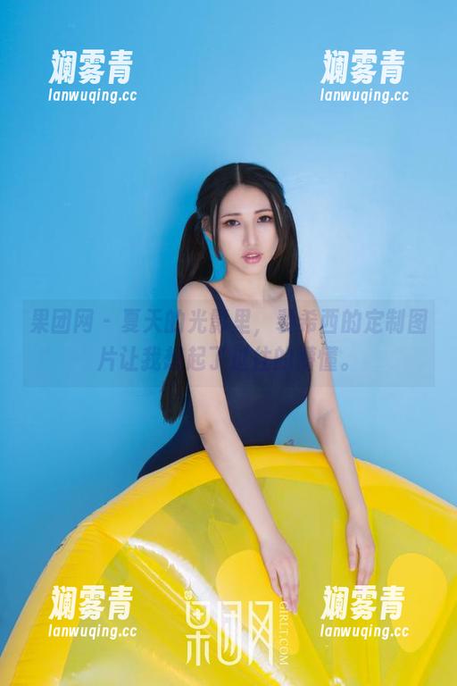 果团网-裴希西 果团网 - 夏天的光影里,裴希西的定制图片让我想起了过往的懵懂。