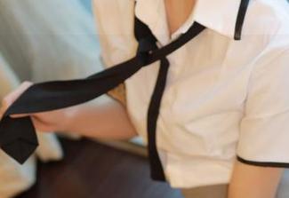 模范学院 – 图片里那件定制吊带，Milk楚楚真的是下了一番心思，没事儿可瞟一眼。