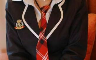 模范学院 – 一套水果色的制服，果儿Victoria惹得图库都蒙上了一层甜蜜的氛围