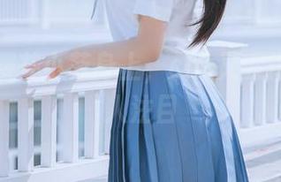 灰丝在樱井小莜身上，cos又变得更加惹人注目