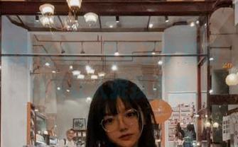 樱群的写真合集，又来了个姐姐，这故事线真让人捉摸不透。