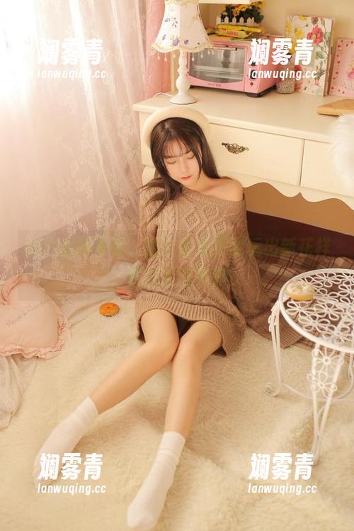 图片福利来袭，猫九酱果然能玩出新花样，铁索姿态真妙！